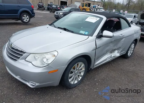 2010 Chrysler Sebring Touring z USA, uszkodzony, nr VIN 1C3BC5ED9AN164509